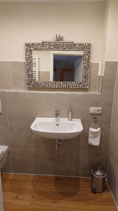 Gemuetliche Ferienwohnung Am Ortsrand Kreuzwertheim Exterior foto